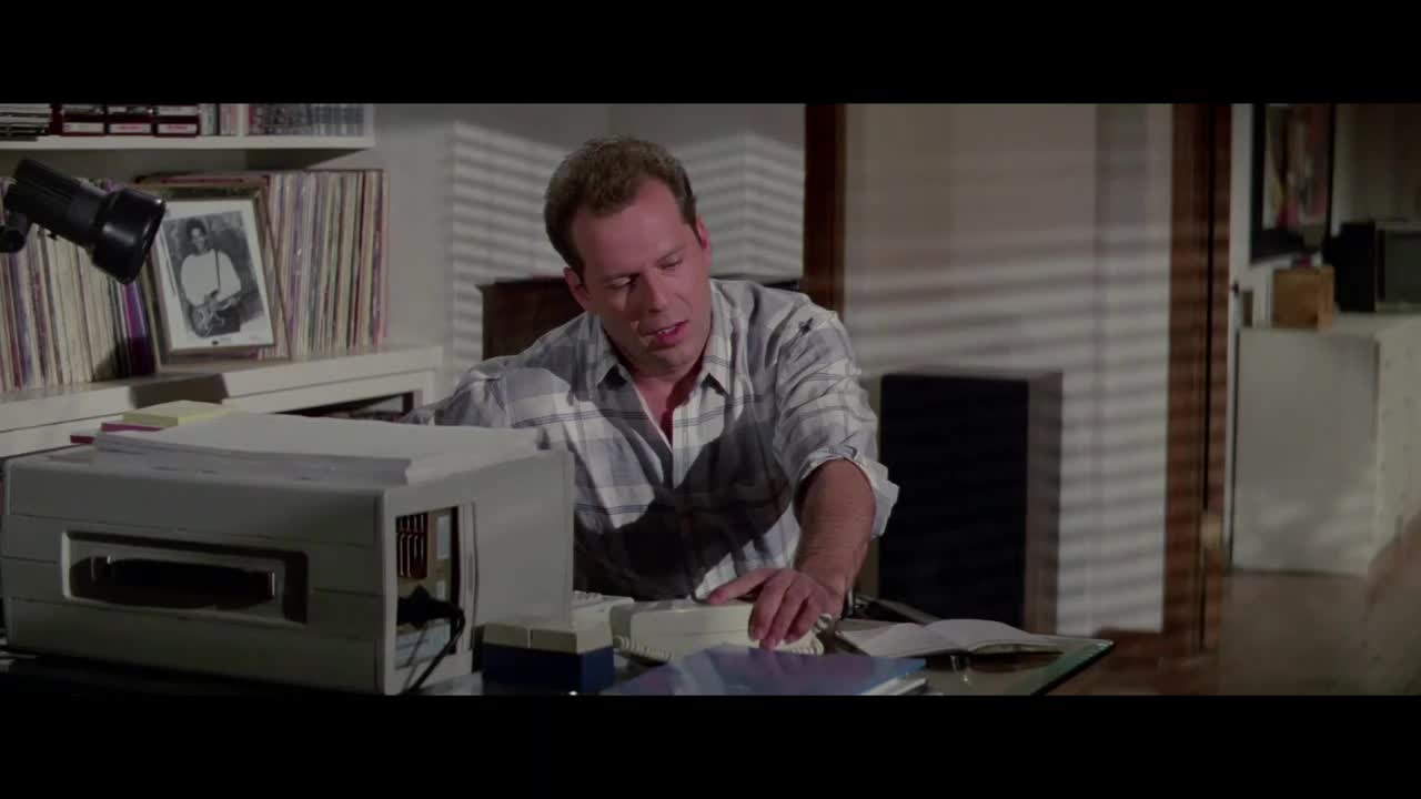 Schůzka naslepo (Bruce Willis Kim Basinger 1987 Komedie Romantický Bdrip 1080p ) Cz dabing+titulky avi